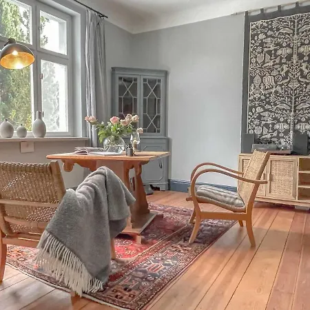 Holiday home Traumhaff Denkmalgeschuetzter Amalienhof Sauna, Offener Kamin, Hund