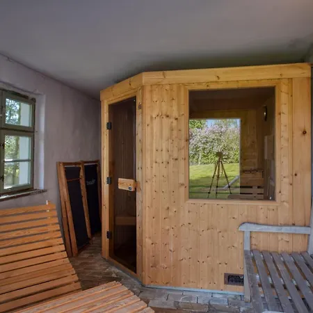 Traumhaff Denkmalgeschuetzter Amalienhof Sauna, Offener Kamin, Hund *